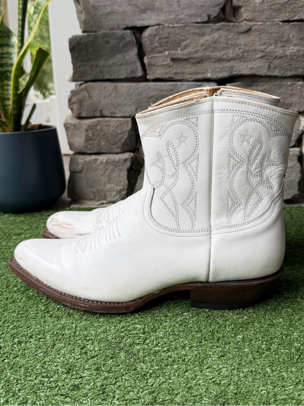 Stetson "Annika" White Leather Women’s Cowgirl Boots